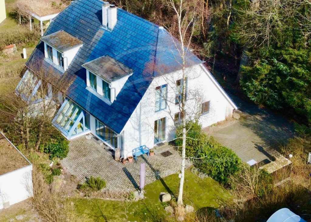 Südansicht mit Garten