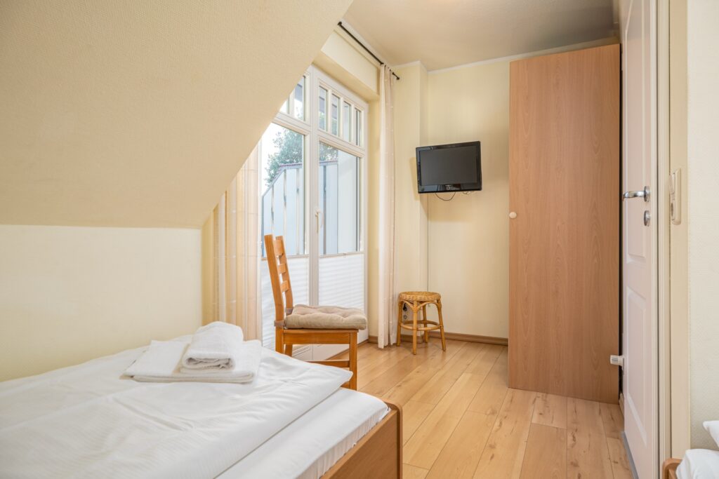 2. Schlafzimmer